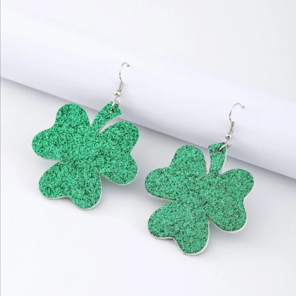 5 /$25 SHAMROCK GREEN 4 CLOVER DANGLE EARINGS ST PATRICKS DAY Earrings Shamrock - Picture 2 of 6